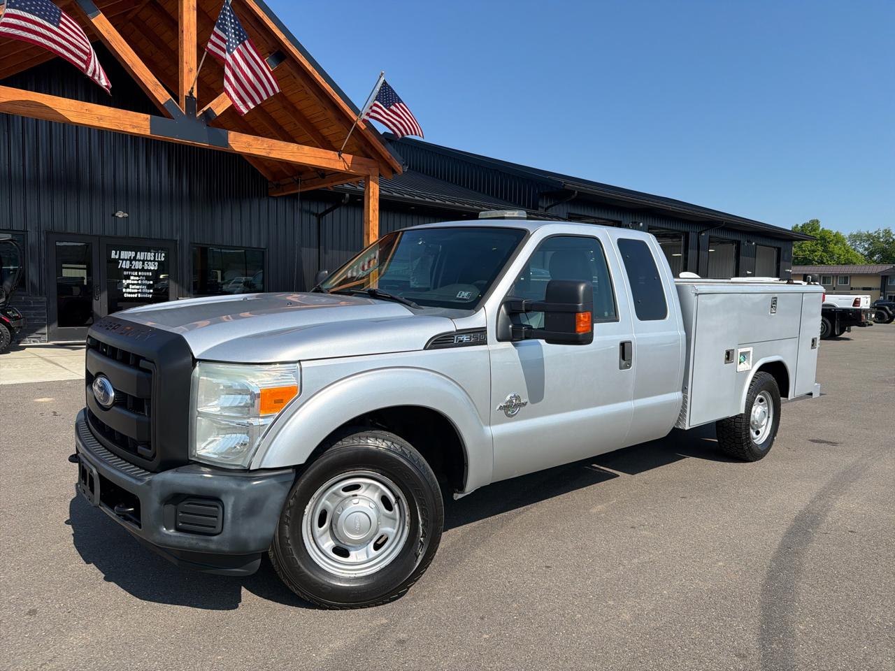 2011 Ford F-350 XL SuperCab 142 in SRW's photo