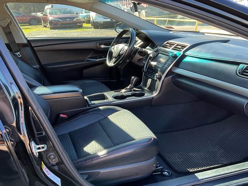 Toyota Camry SE 2015