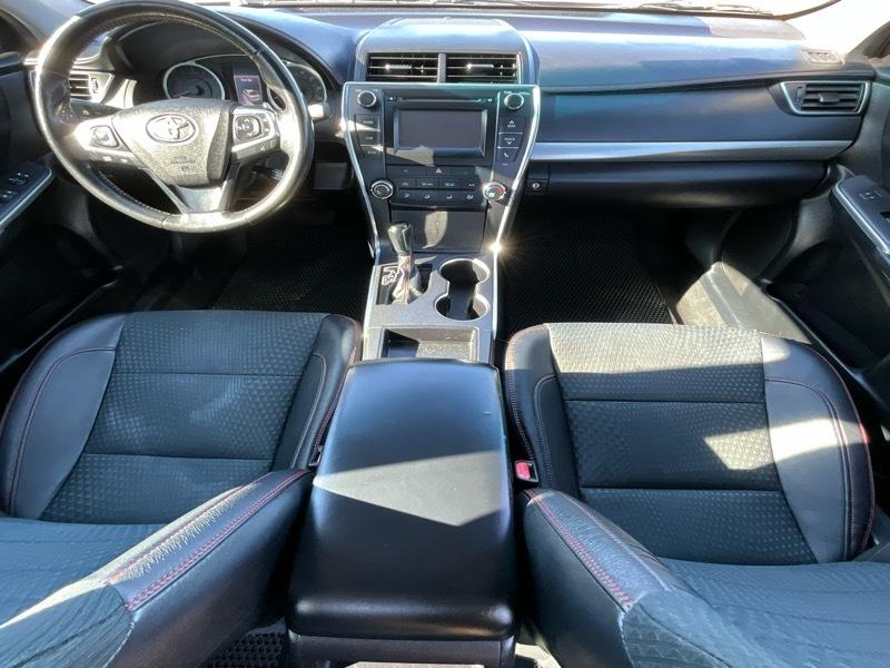 Toyota Camry SE 2015