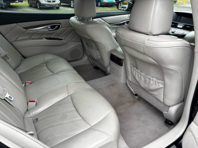 Infiniti Q70 L 5.6 AWD 2015