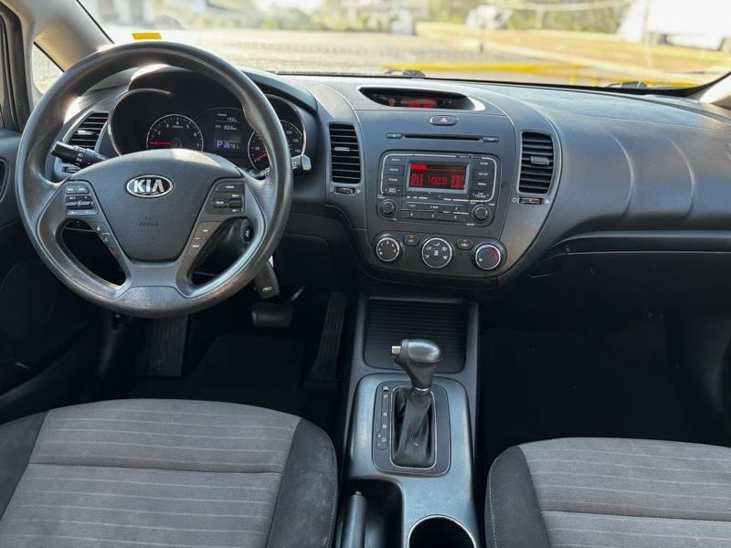 Kia Forte 5-Door LX 2016