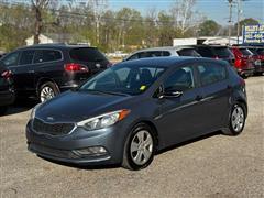 2016 Kia Forte 5-Door 