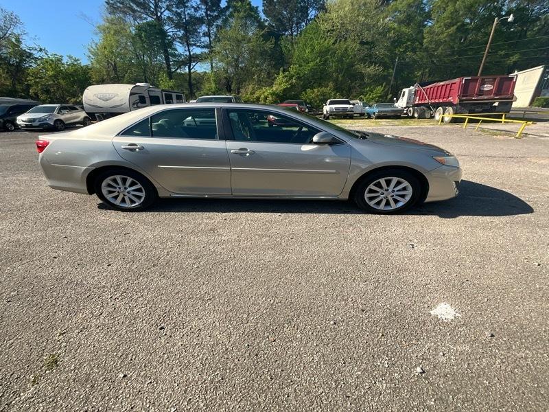 Toyota Camry XLE 2013