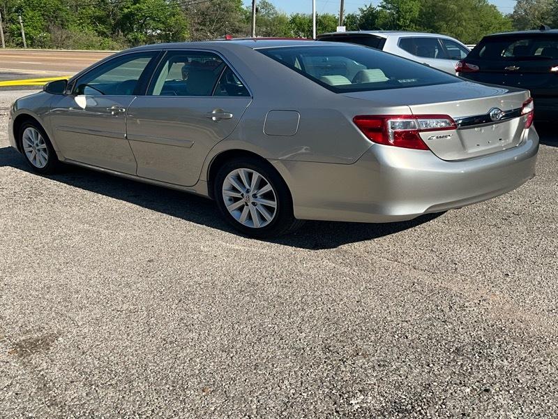 Toyota Camry XLE 2013