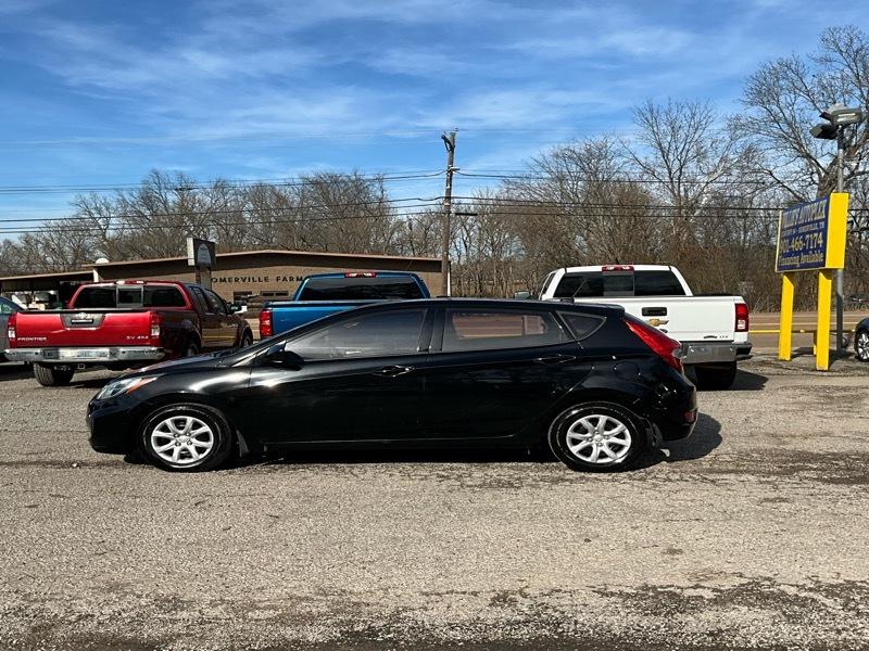 Hyundai Accent GS 5-Door 2013