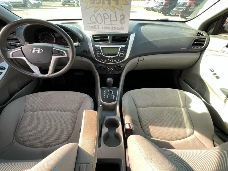 Hyundai Accent GS 5-Door 2013