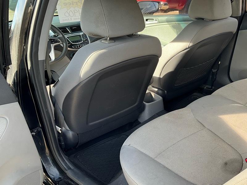 Hyundai Accent GS 5-Door 2013