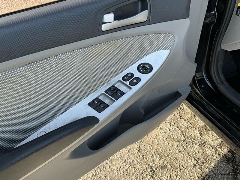 Hyundai Accent GS 5-Door 2013