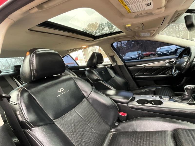 Infiniti Q50 Premium AWD 2014