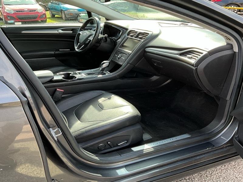 Ford Fusion Titanium 2016