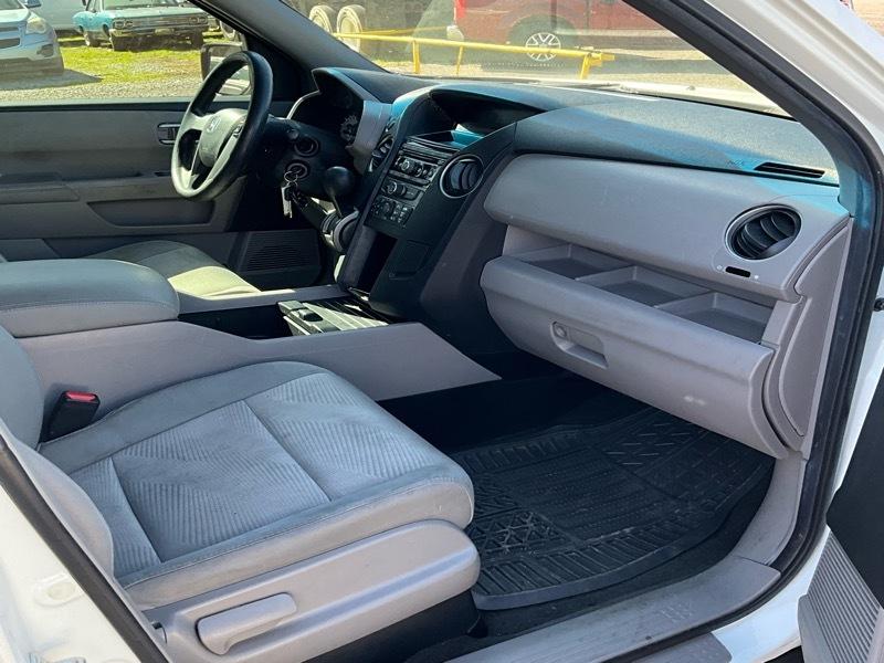 Honda Pilot LX 2WD 5-Spd AT 2012