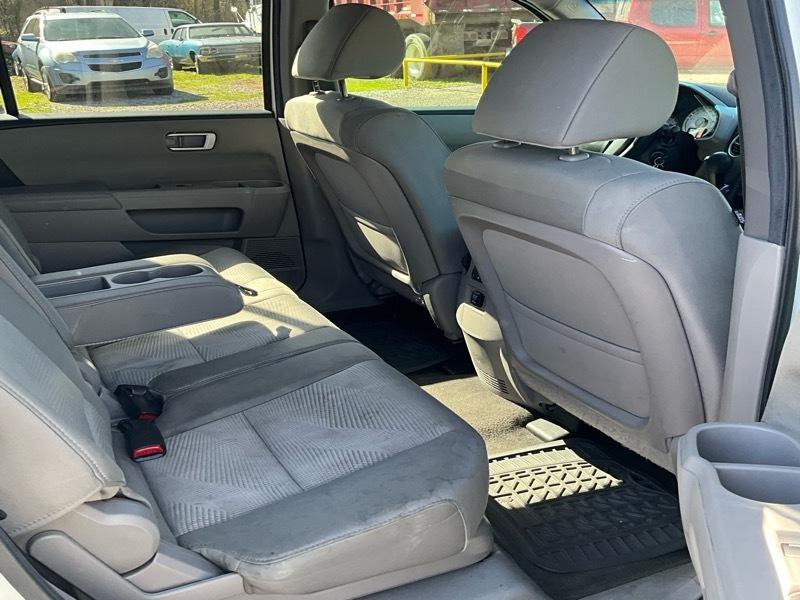 Honda Pilot LX 2WD 5-Spd AT 2012