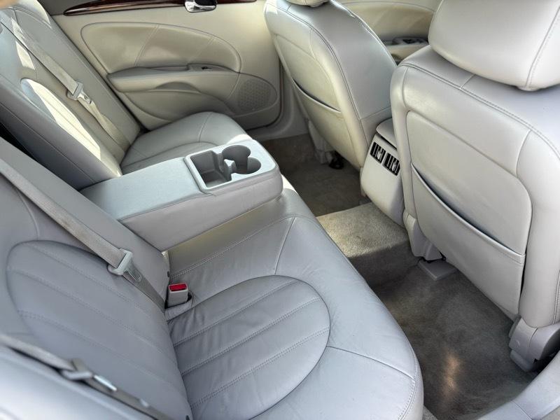 Buick Lucerne CXL Premium 2011