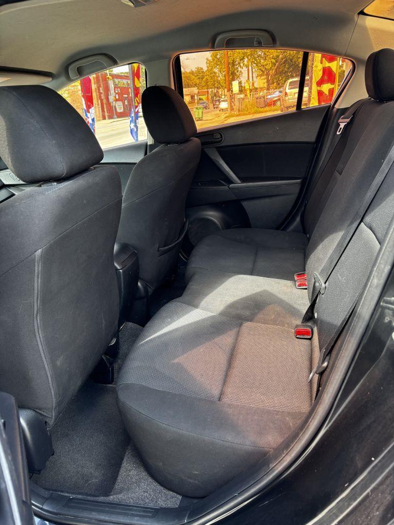 Mazda MAZDA3 i Sport 4-Door 2011