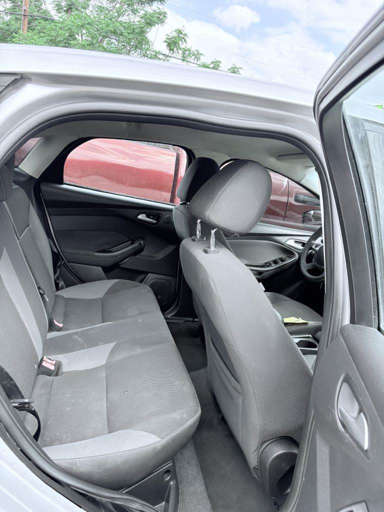 Ford Focus SE Sedan 2014