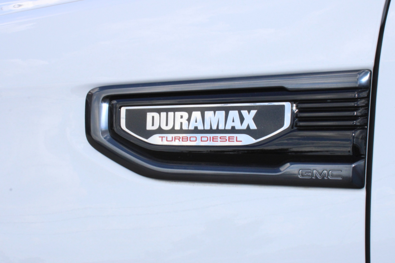 GMC Sierra 1500 AT4 Crew Cab 4WD 2024 GMC Sierra 1500 AT4 Crew Cab 4WD 2024