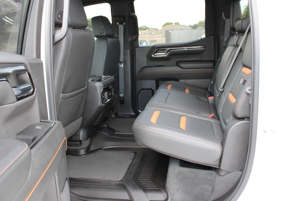 GMC Sierra 1500 AT4 Crew Cab 4WD 2024 GMC Sierra 1500 AT4 Crew Cab 4WD 2024