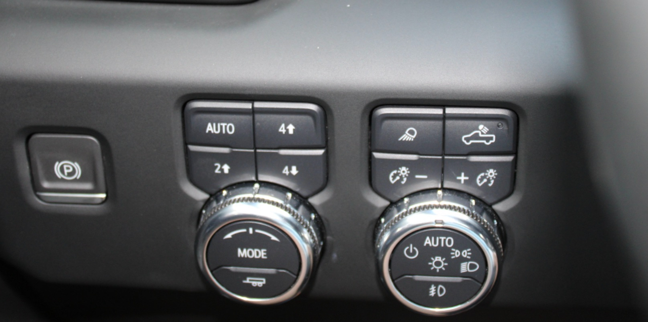 GMC Sierra 1500 AT4 Crew Cab 4WD 2024 GMC Sierra 1500 AT4 Crew Cab 4WD 2024