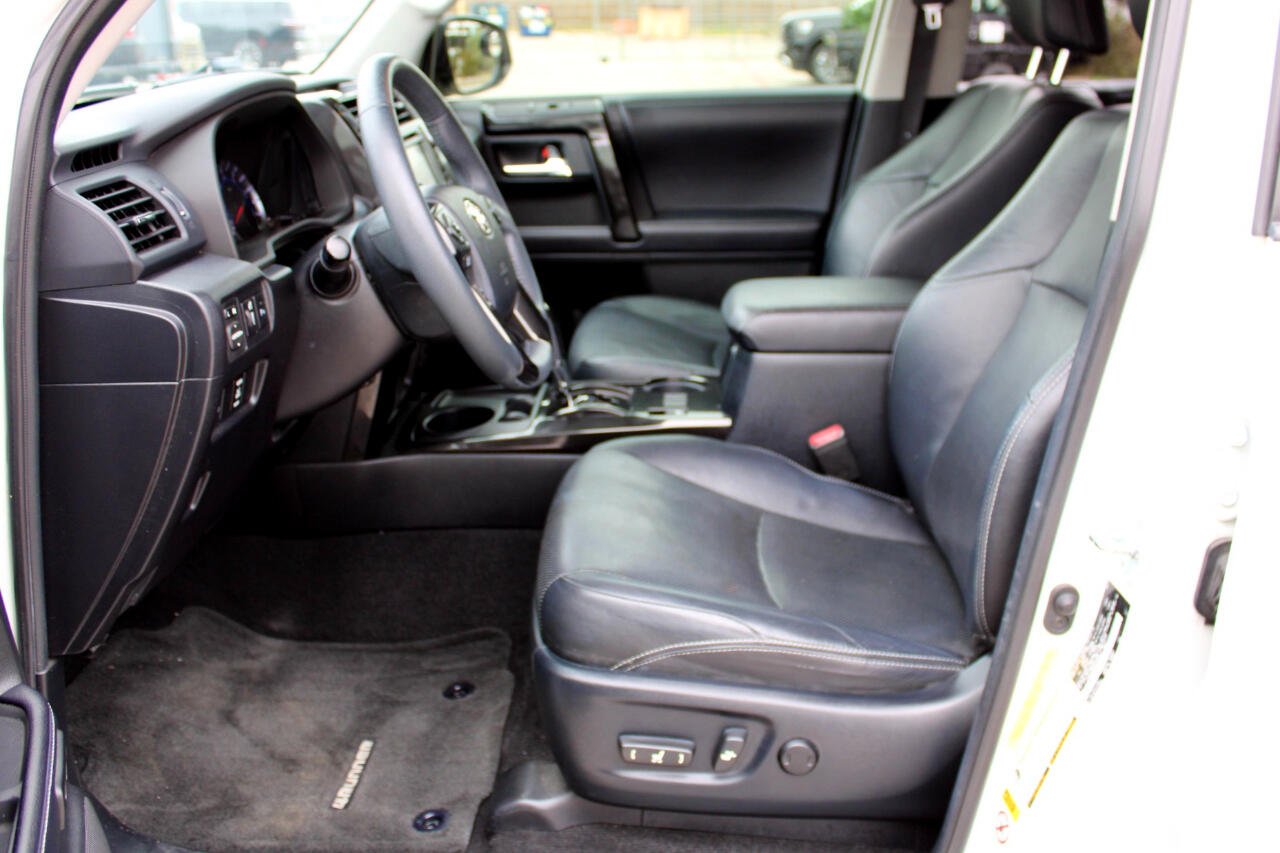 Toyota 4Runner SR5 2WD 2019