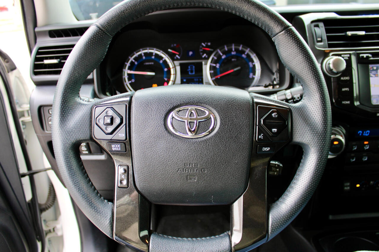 Toyota 4Runner SR5 2WD 2019