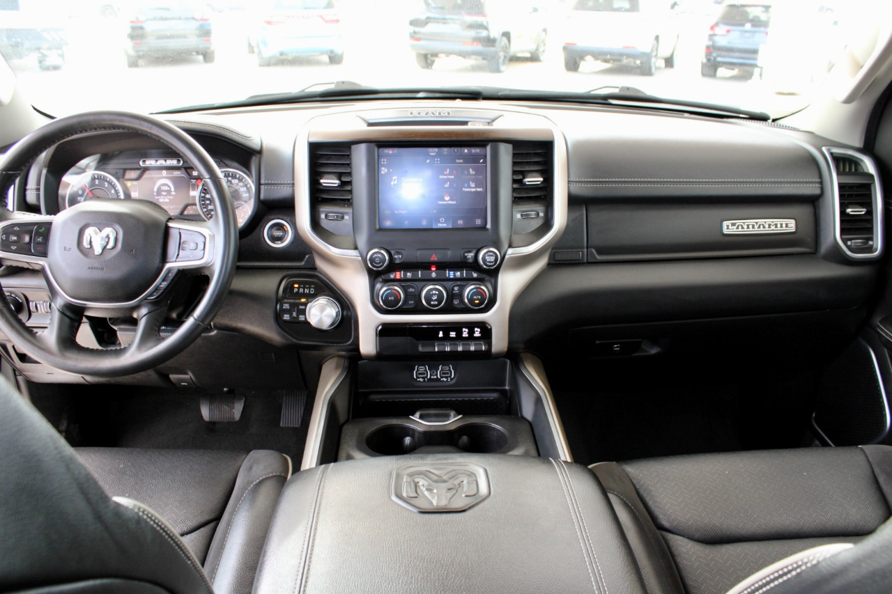 RAM 1500 Laramie Crew Cab SWB 4WD 2022