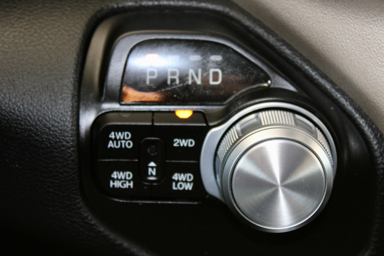 RAM 1500 Laramie Crew Cab SWB 4WD 2022