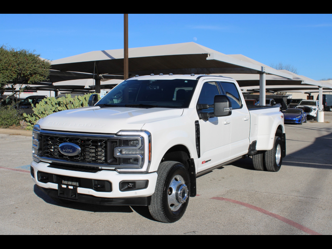 2025 Ford F-350 SD Platinum Crew Cab Long Box 4WD DRW