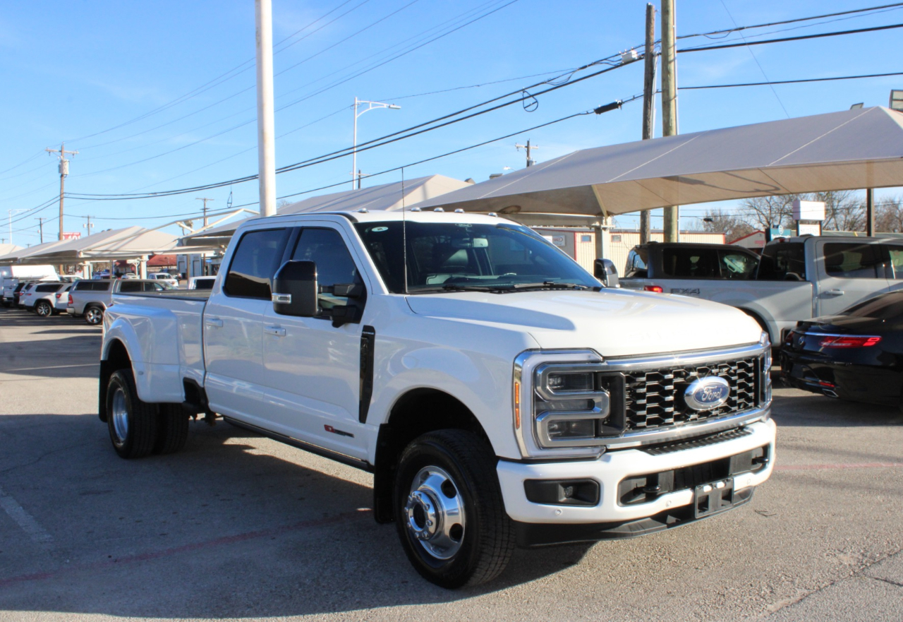 Ford F-350 SD Platinum Crew Cab Long Box 4WD DRW 2025