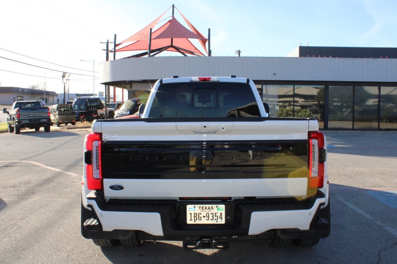 Ford F-350 SD Platinum Crew Cab Long Box 4WD DRW 2025