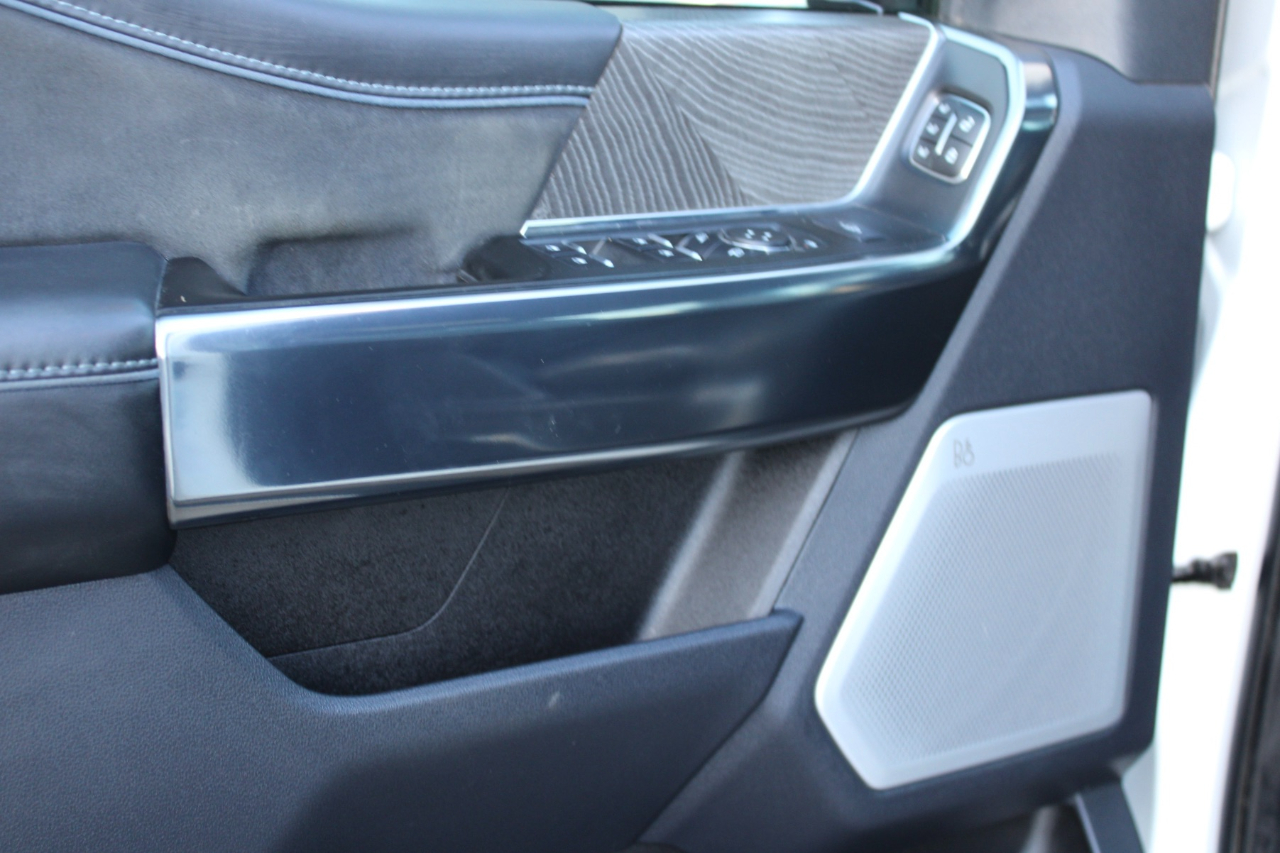 Ford F-350 SD Platinum Crew Cab Long Box 4WD DRW 2025