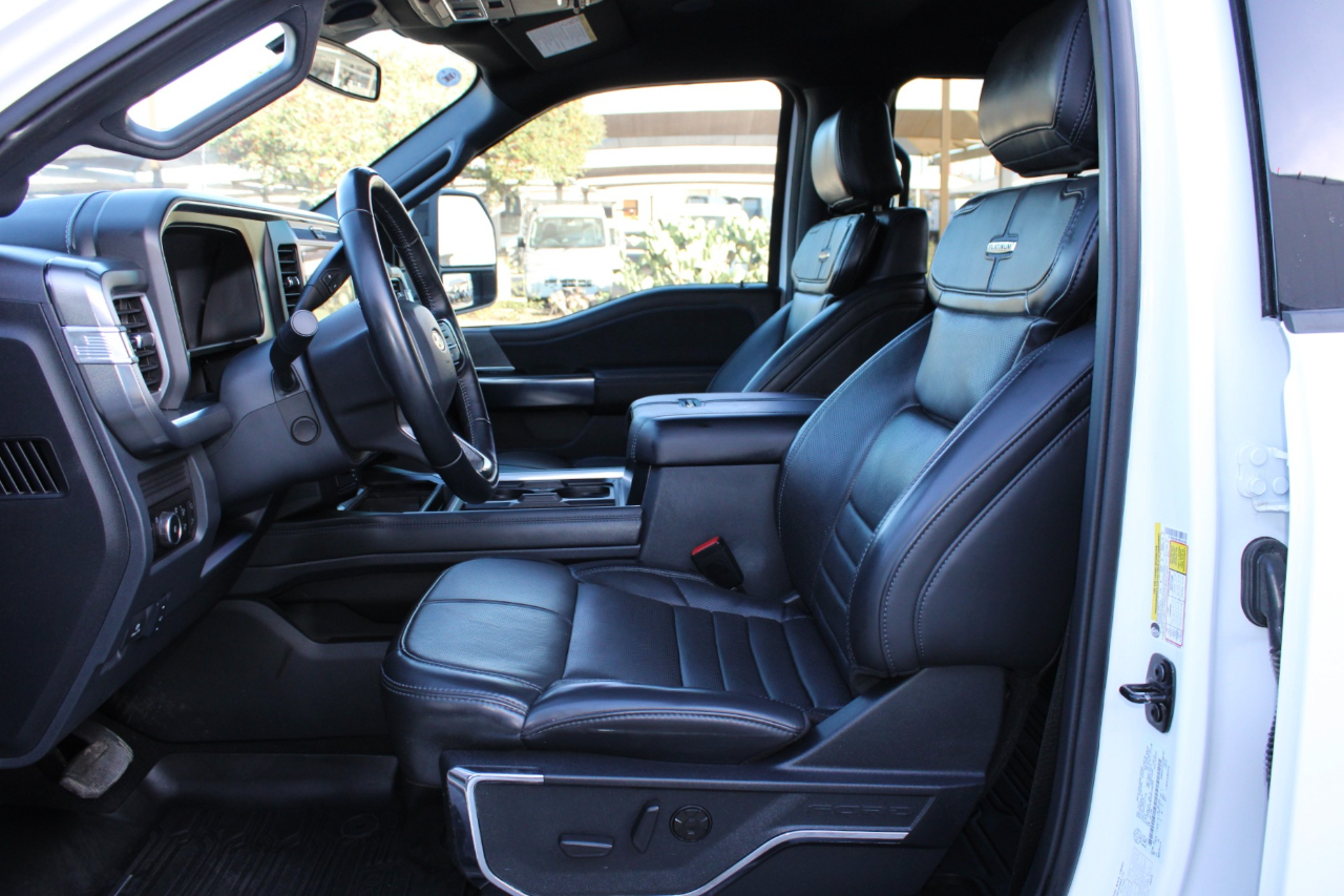 Ford F-350 SD Platinum Crew Cab Long Box 4WD DRW 2025