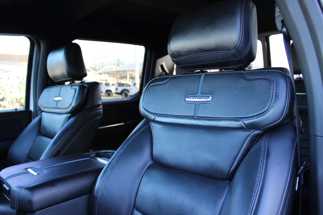 Ford F-350 SD Platinum Crew Cab Long Box 4WD DRW 2025