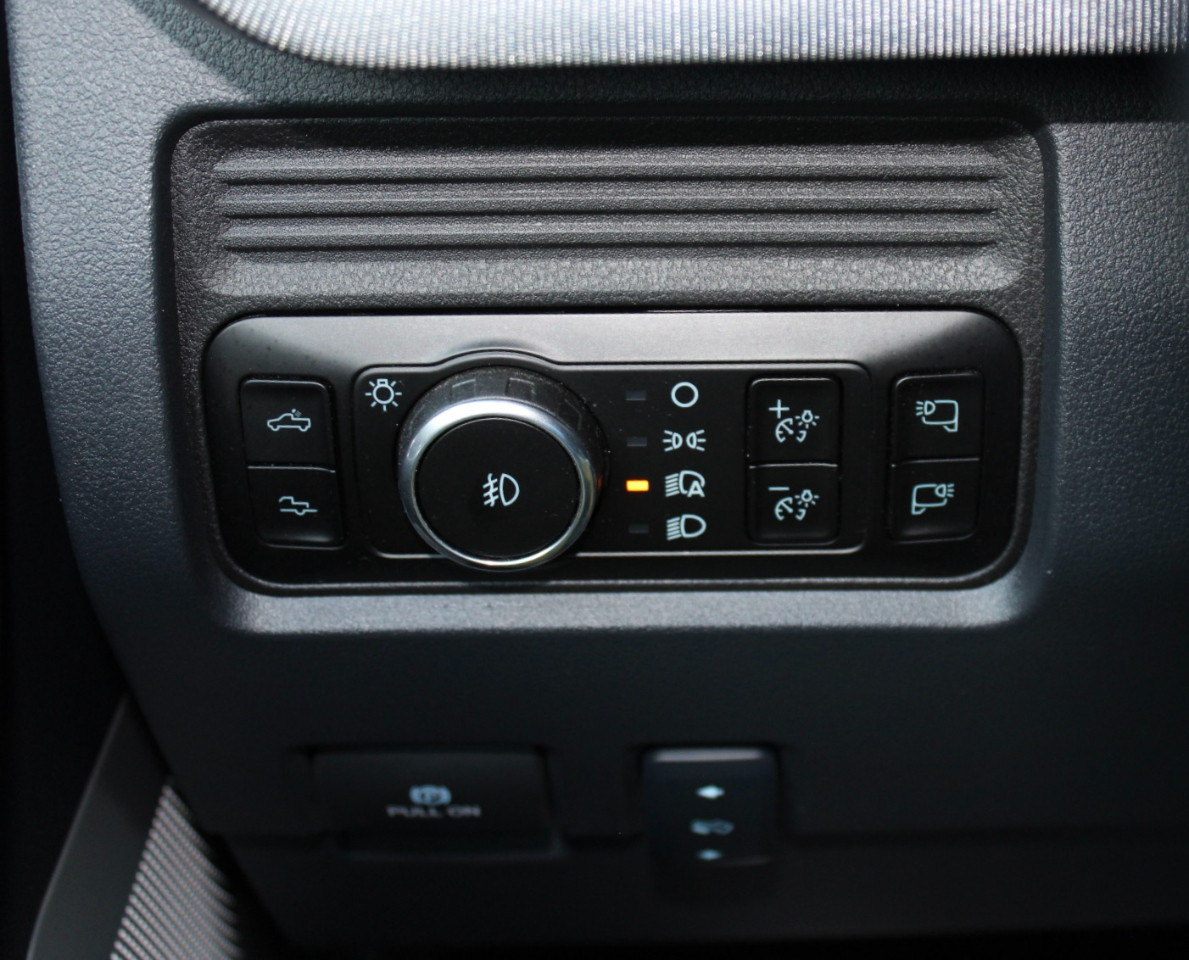 Ford F-350 SD Platinum Crew Cab Long Box 4WD DRW 2025