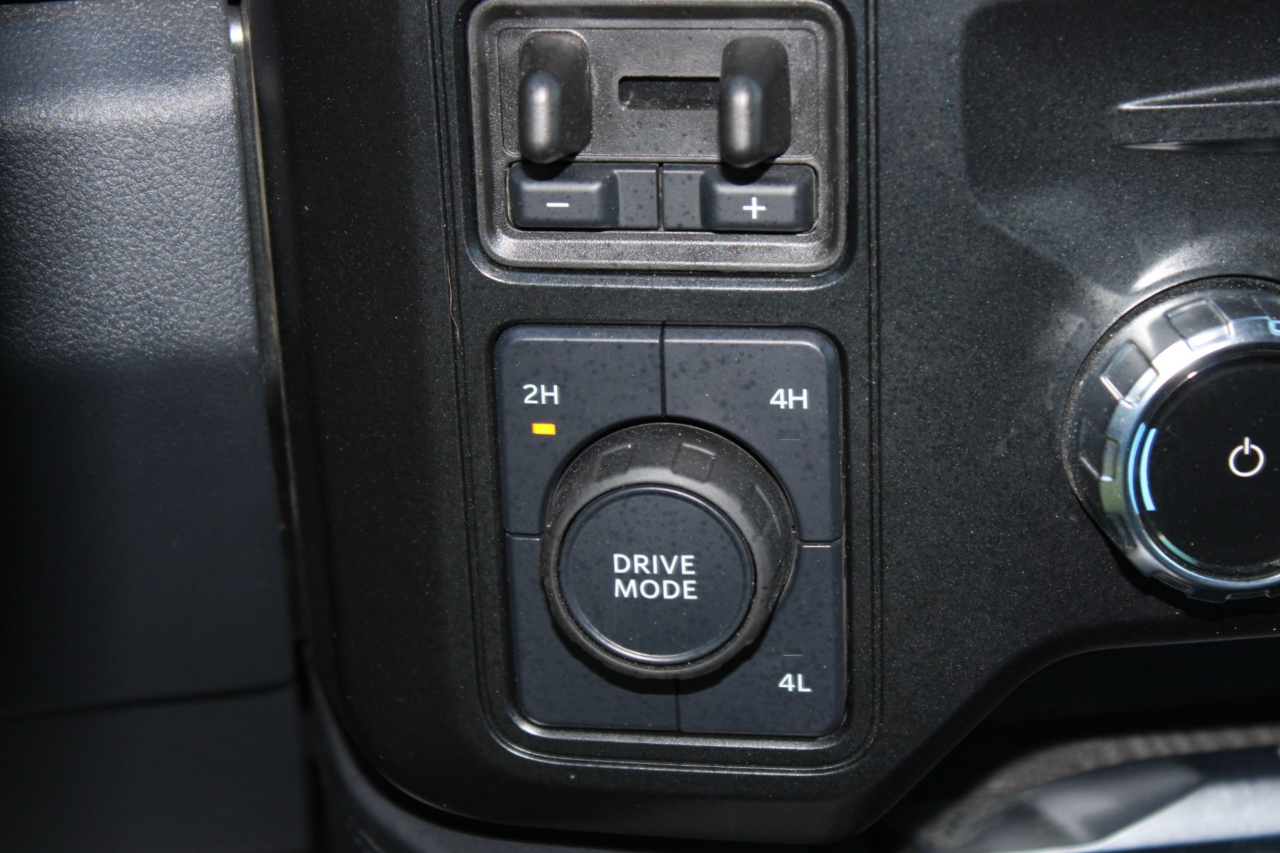 Ford F-350 SD Platinum Crew Cab Long Box 4WD DRW 2025