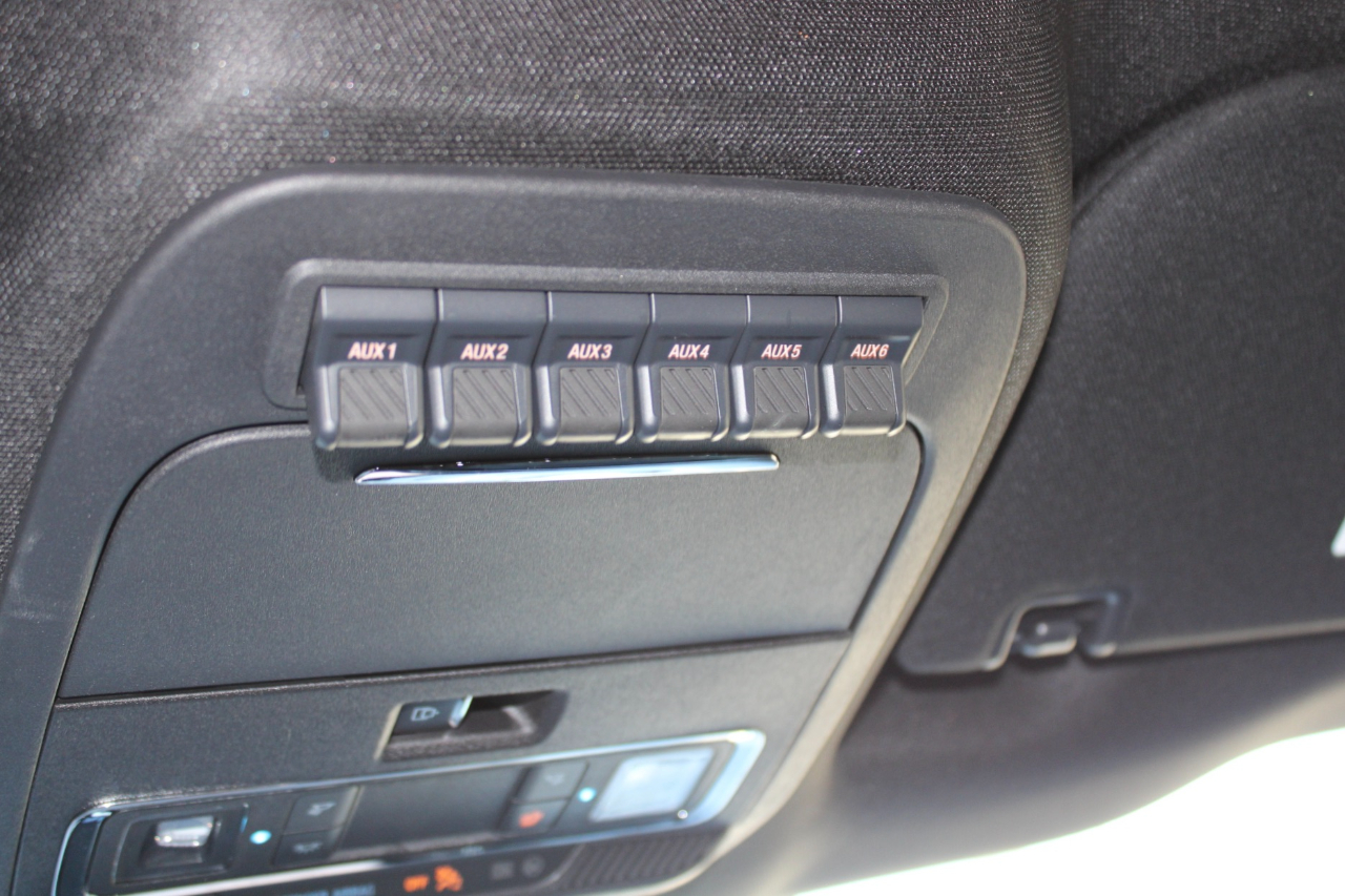 Ford F-350 SD Platinum Crew Cab Long Box 4WD DRW 2025