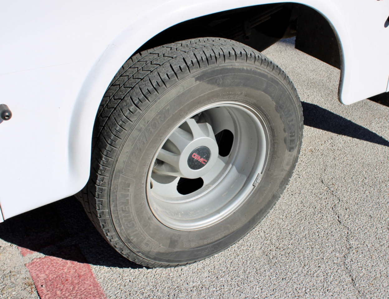 GMC Sierra 3500HD Pro Regular Cab 4WD 2023