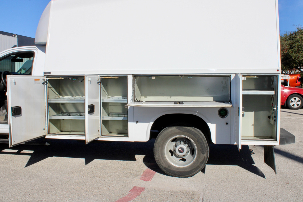 GMC Sierra 3500HD Pro Regular Cab 4WD 2023