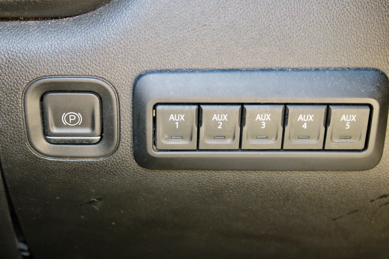 GMC Sierra 3500HD Pro Regular Cab 4WD 2023