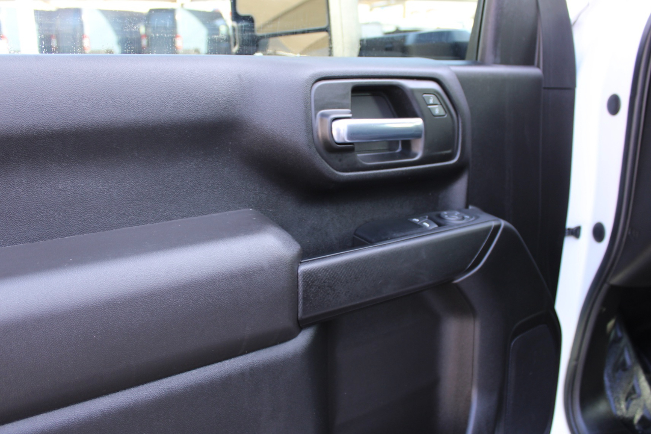 GMC Sierra 3500HD Pro Regular Cab 4WD 2023