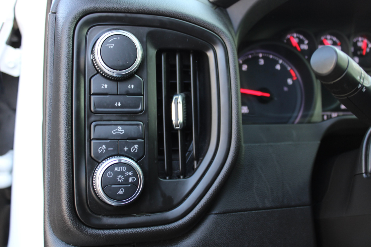 GMC Sierra 3500HD Pro Regular Cab 4WD 2023