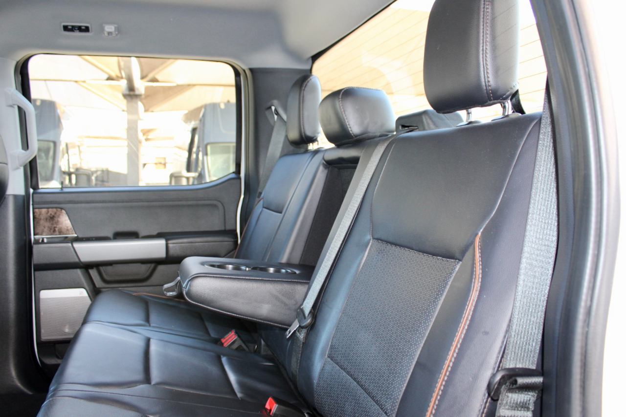 Ford F-250 SD Lariat Crew Cab 4WD 2025