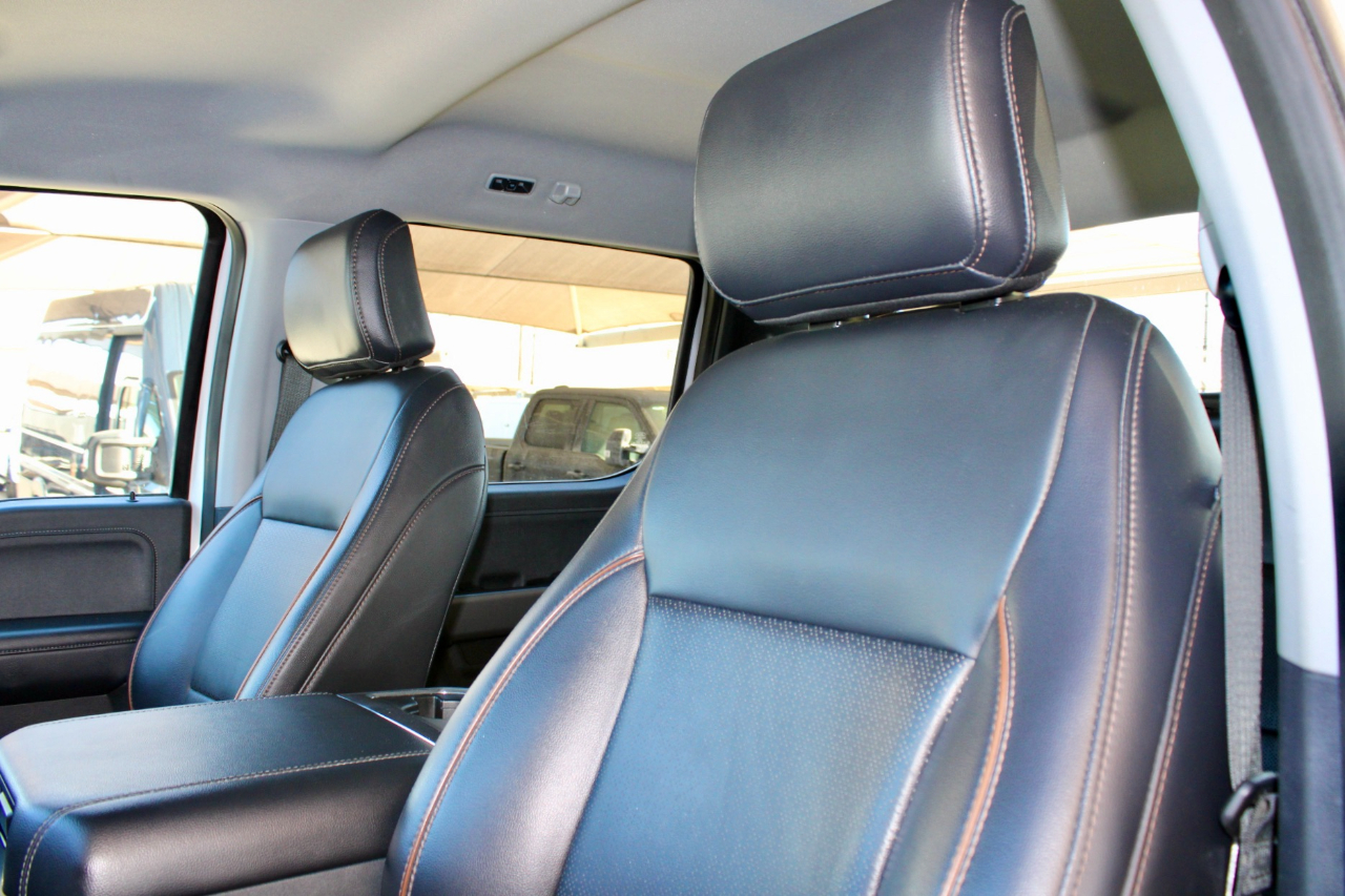 Ford F-250 SD Lariat Crew Cab 4WD 2025