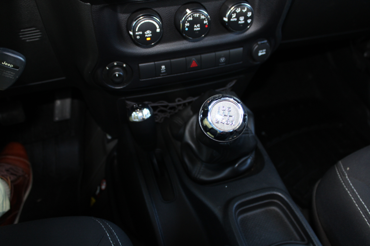 Jeep Wrangler Rubicon 4WD 2015