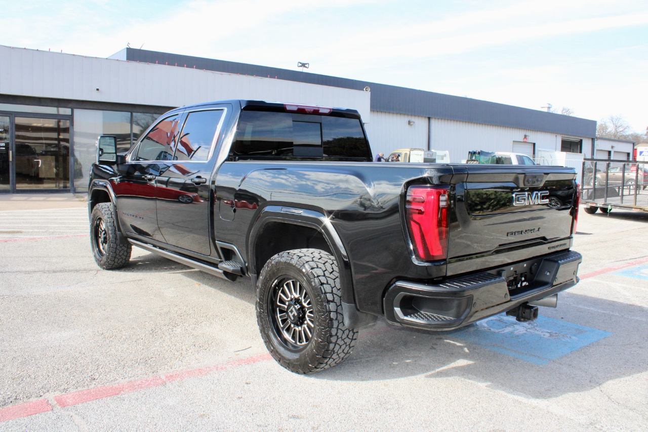 GMC Sierra 2500HD Denali Ultimate Crew Cab 4WD 2024