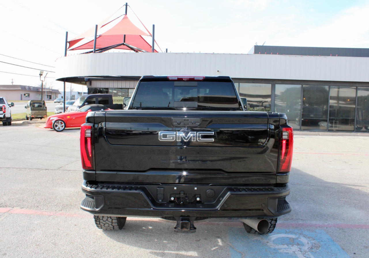 GMC Sierra 2500HD Denali Ultimate Crew Cab 4WD 2024