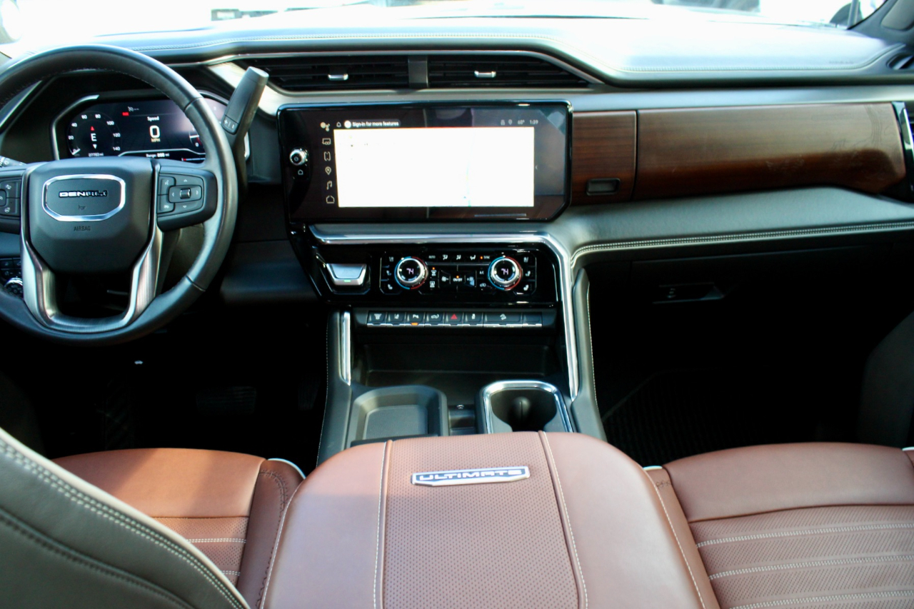 GMC Sierra 2500HD Denali Ultimate Crew Cab 4WD 2024