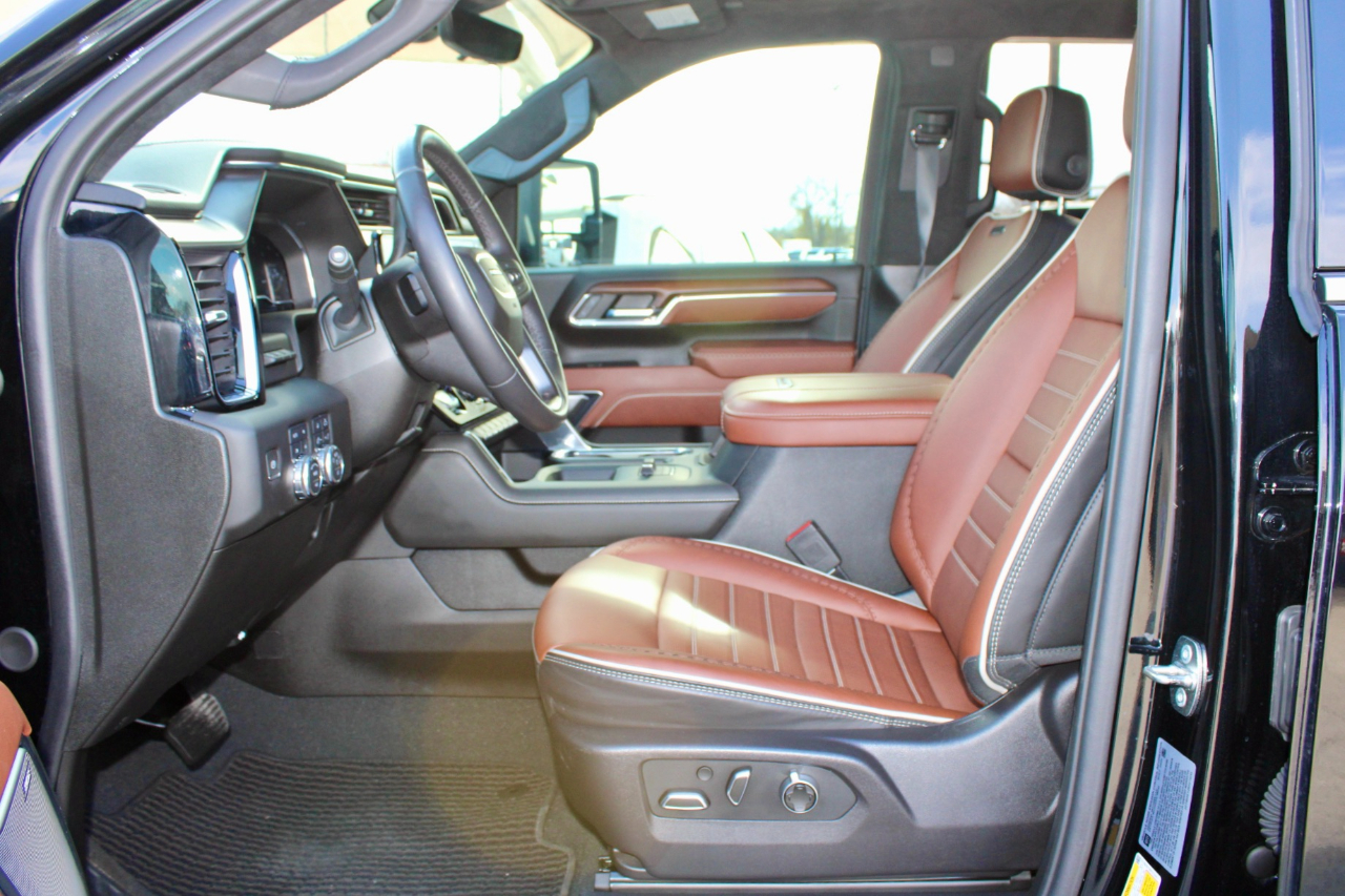 GMC Sierra 2500HD Denali Ultimate Crew Cab 4WD 2024