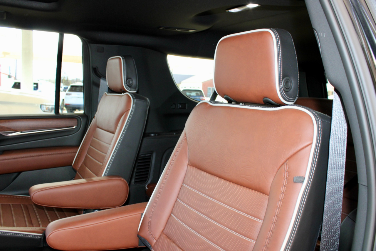 GMC Yukon XL Denali Ultimate 4WD 2024