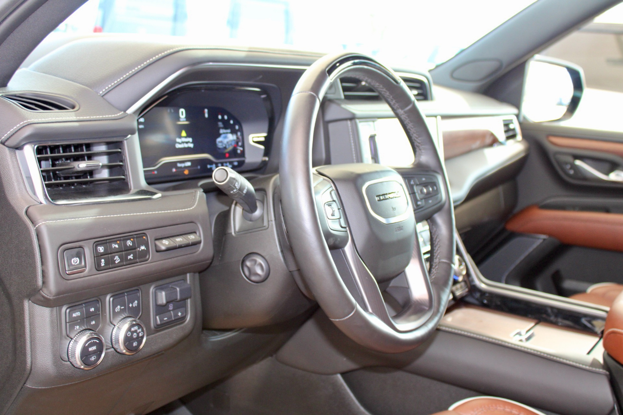 GMC Yukon XL Denali Ultimate 4WD 2024