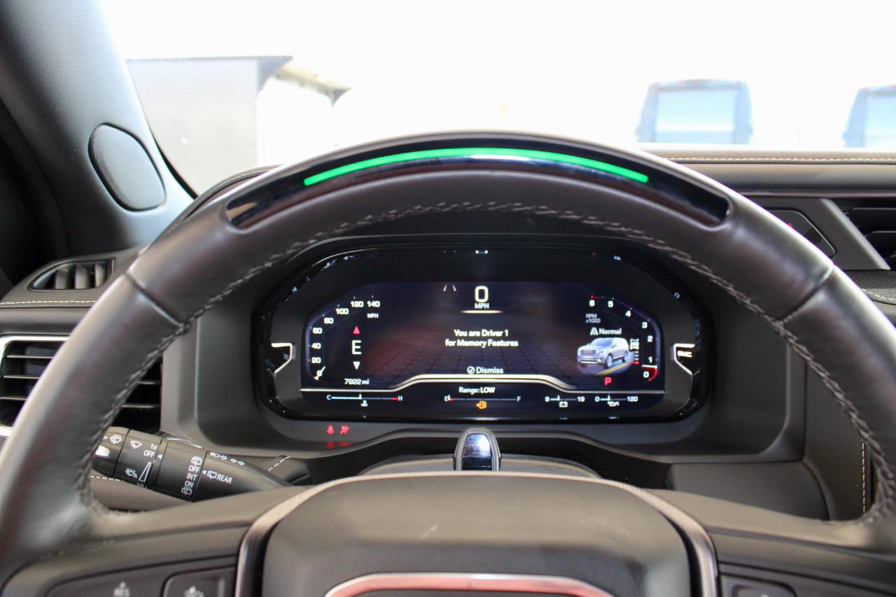 GMC Yukon XL Denali Ultimate 4WD 2024